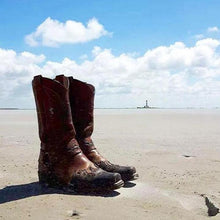 Load image into Gallery viewer, Men's Buckle Caved Cowboy Boots